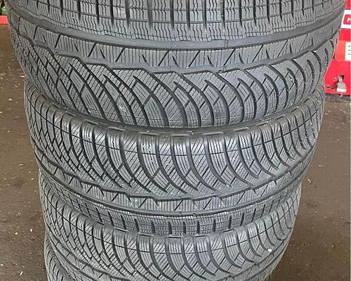2354018 Michelin AllSeason Tires Set of 4