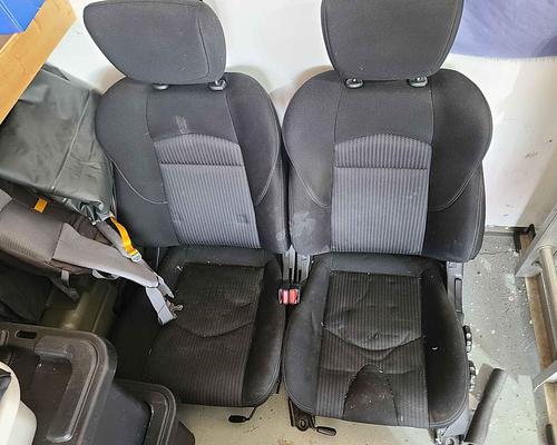 Seats  Nissan 370Z
